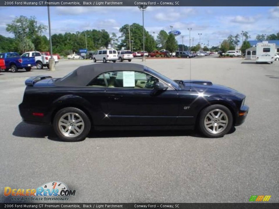 2006 Ford Mustang GT Premium Convertible Black / Light Parchment Photo #4
