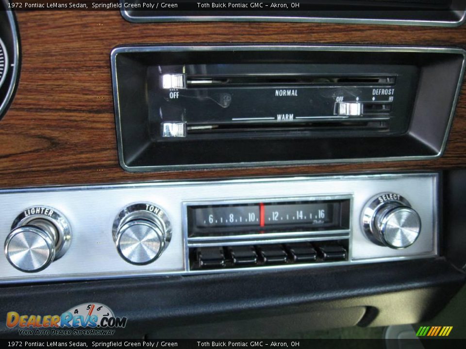 Controls of 1972 Pontiac LeMans Sedan Photo #18