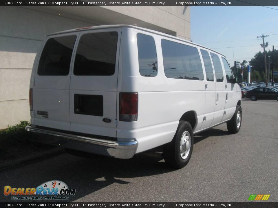2007 Ford E Series Van E350 Super Duty XLT 15 Passenger Oxford White / Medium Flint Grey Photo #3