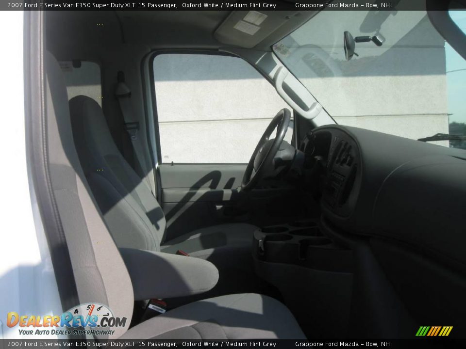 2007 Ford E Series Van E350 Super Duty XLT 15 Passenger Oxford White / Medium Flint Grey Photo #7