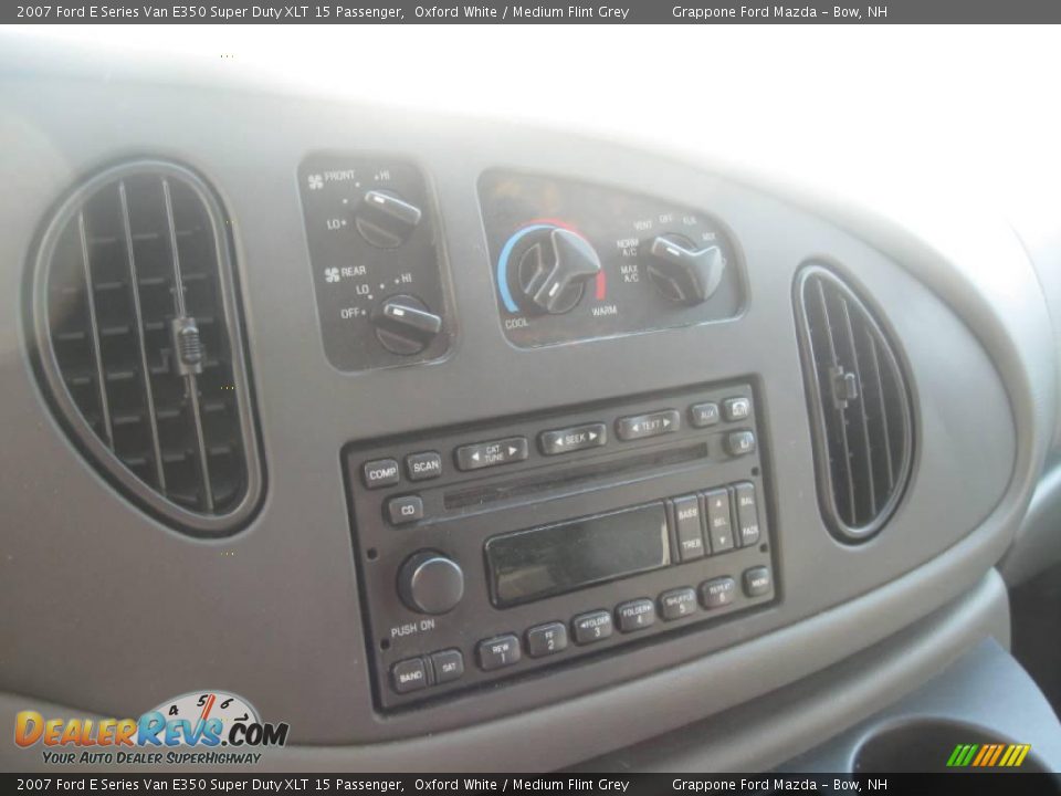 2007 Ford E Series Van E350 Super Duty XLT 15 Passenger Oxford White / Medium Flint Grey Photo #8