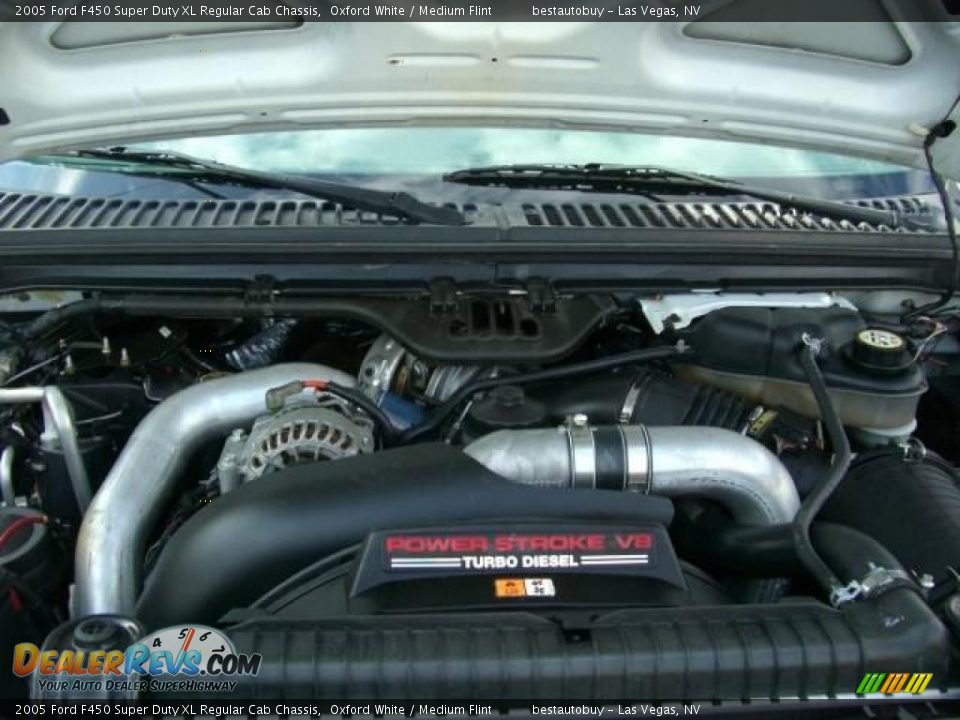 2005 Ford F450 Super Duty XL Regular Cab Chassis Oxford White / Medium Flint Photo #33
