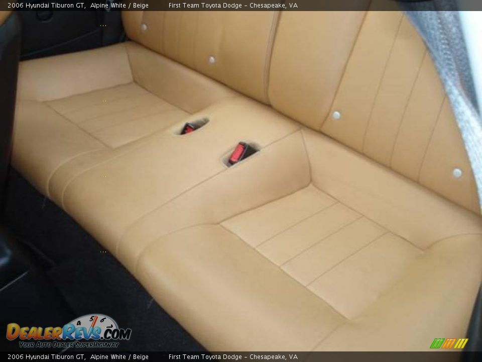2006 Hyundai Tiburon GT Alpine White / Beige Photo #10