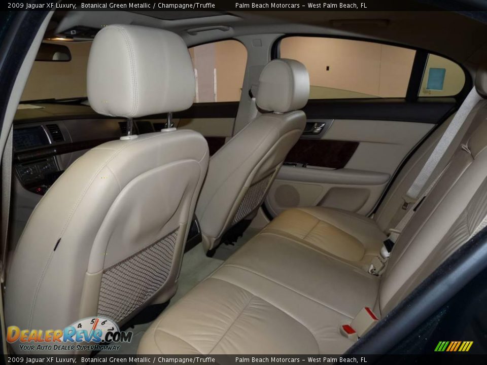 2009 Jaguar XF Luxury Botanical Green Metallic / Champagne/Truffle Photo #14