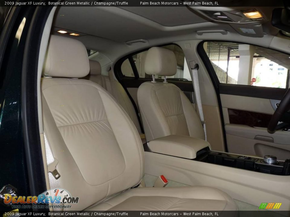 2009 Jaguar XF Luxury Botanical Green Metallic / Champagne/Truffle Photo #19