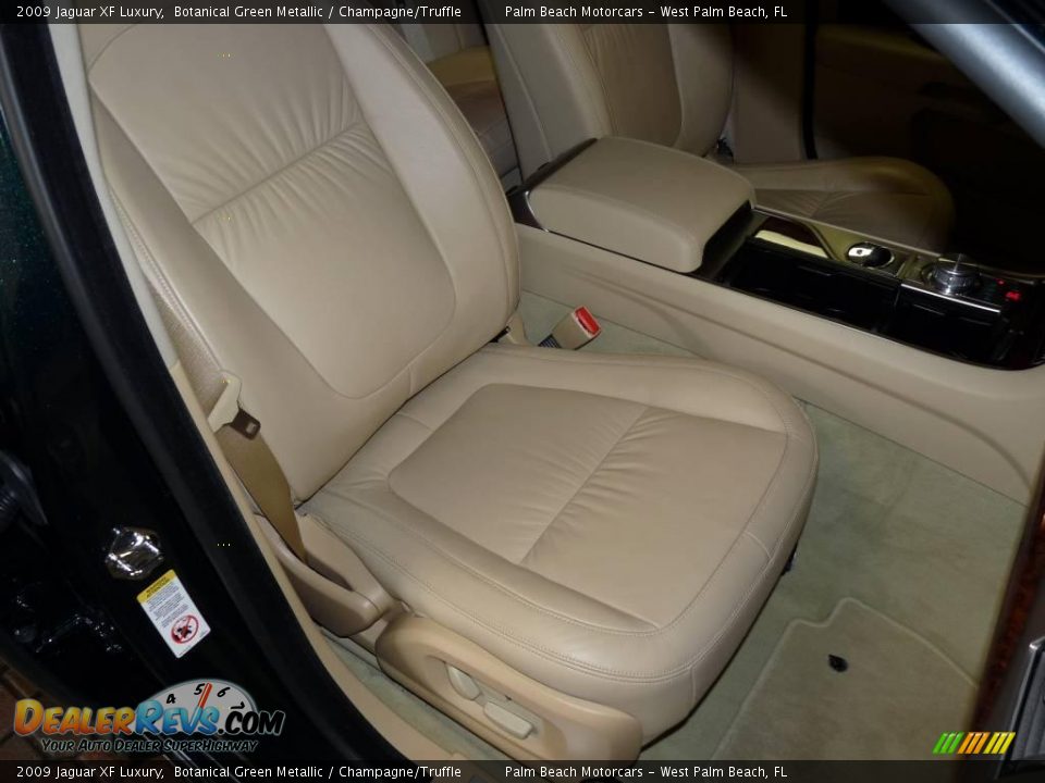 2009 Jaguar XF Luxury Botanical Green Metallic / Champagne/Truffle Photo #20