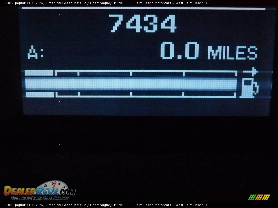 2009 Jaguar XF Luxury Botanical Green Metallic / Champagne/Truffle Photo #25