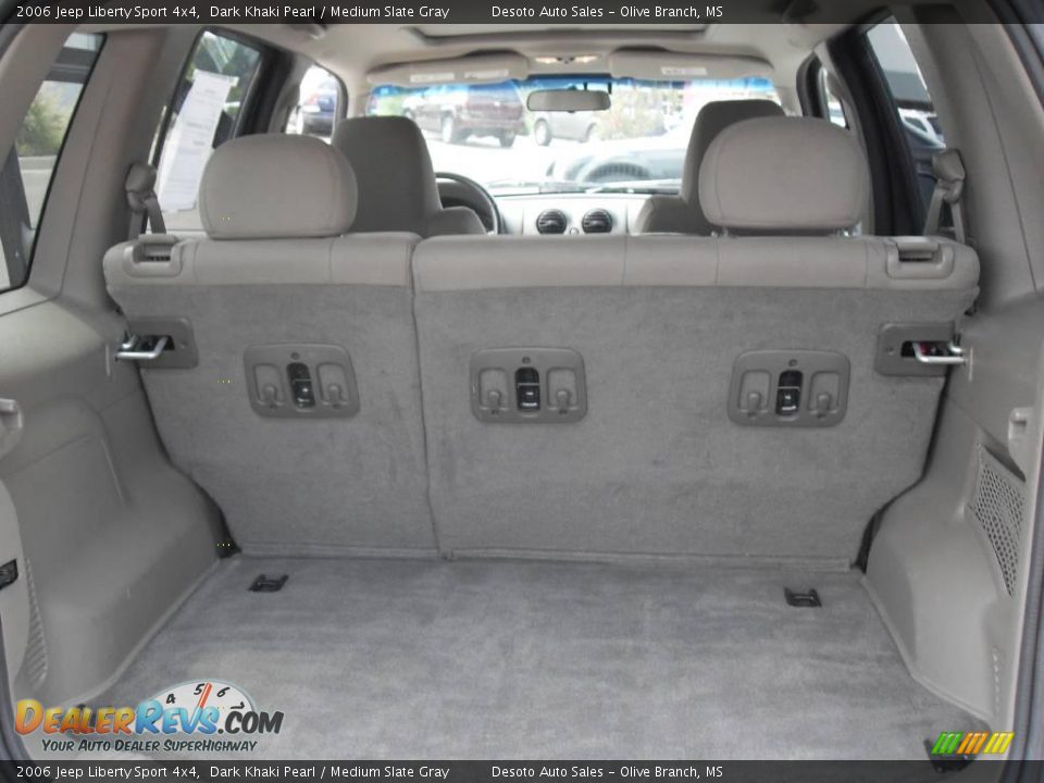 2006 Jeep Liberty Sport 4x4 Dark Khaki Pearl / Medium Slate Gray Photo #17