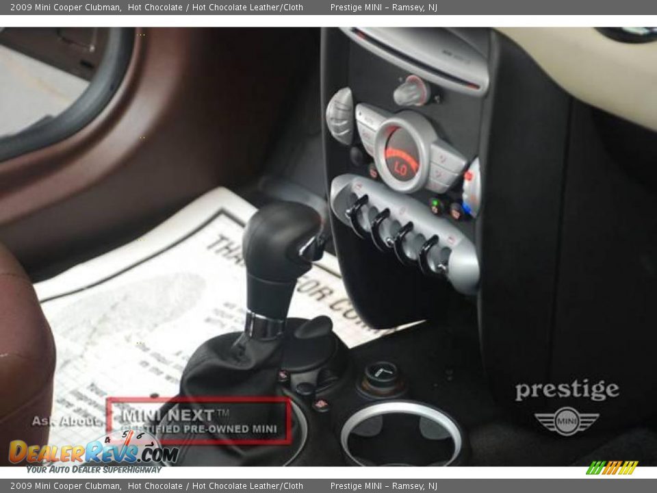 2009 Mini Cooper Clubman Hot Chocolate / Hot Chocolate Leather/Cloth Photo #9