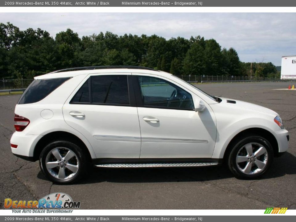 2009 Mercedes-Benz ML 350 4Matic Arctic White / Black Photo #4