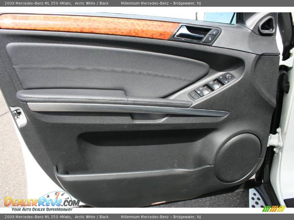 2009 Mercedes-Benz ML 350 4Matic Arctic White / Black Photo #9