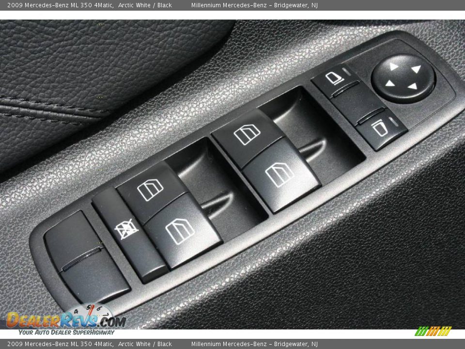 2009 Mercedes-Benz ML 350 4Matic Arctic White / Black Photo #10