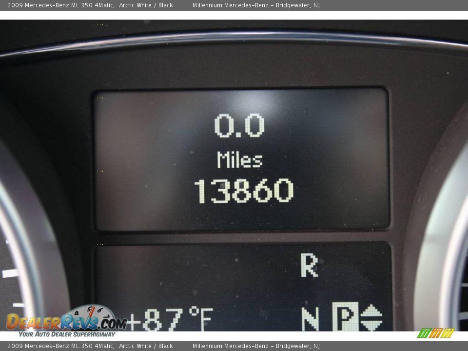 2009 Mercedes-Benz ML 350 4Matic Arctic White / Black Photo #15