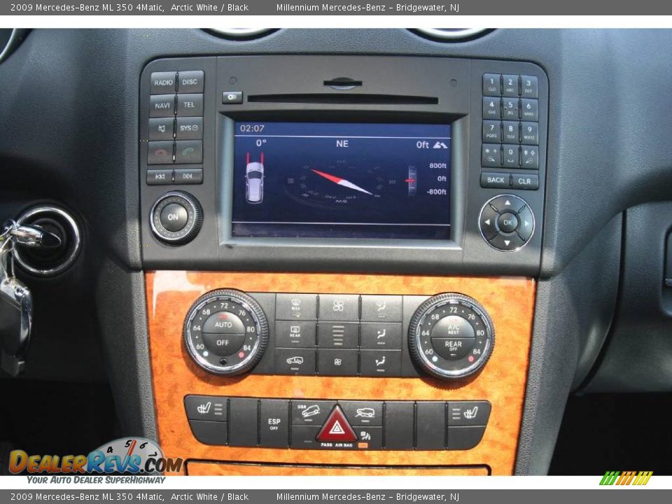 2009 Mercedes-Benz ML 350 4Matic Arctic White / Black Photo #16