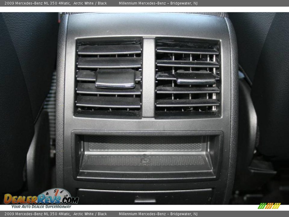 2009 Mercedes-Benz ML 350 4Matic Arctic White / Black Photo #19