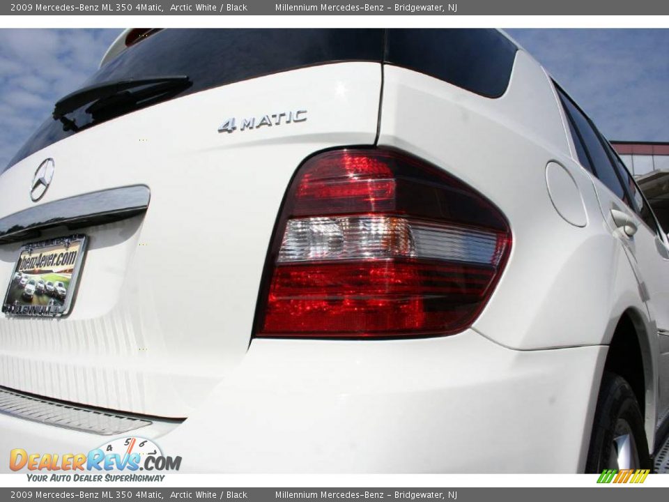 2009 Mercedes-Benz ML 350 4Matic Arctic White / Black Photo #22