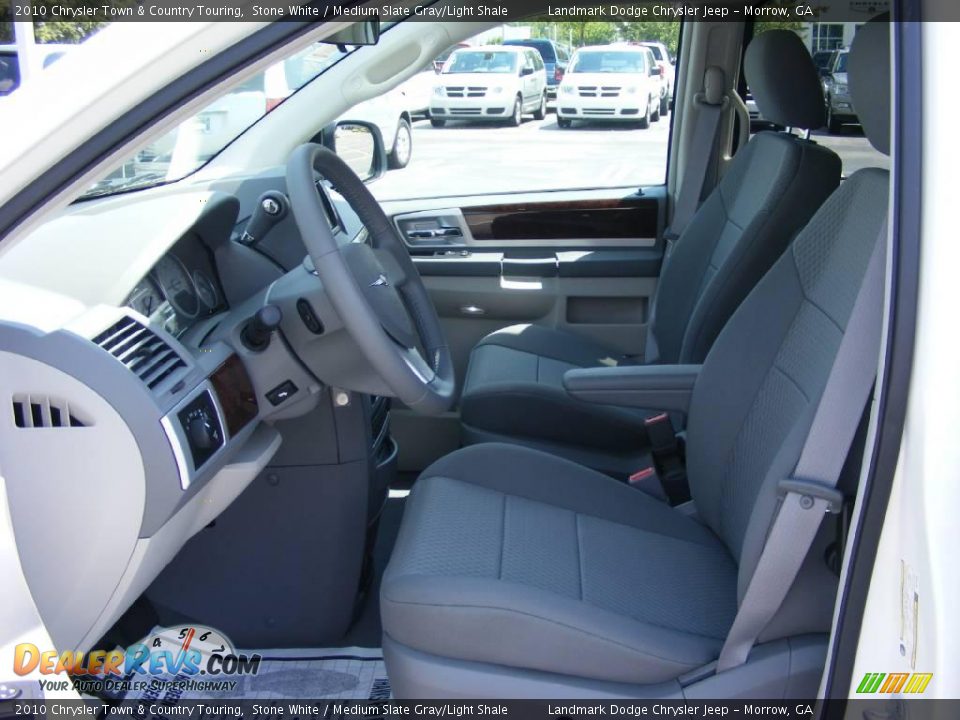 2010 Chrysler Town & Country Touring Stone White / Medium Slate Gray/Light Shale Photo #5