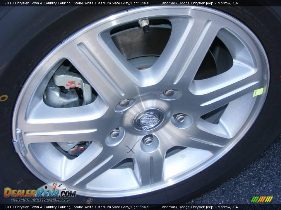 2010 Chrysler Town & Country Touring Stone White / Medium Slate Gray/Light Shale Photo #13