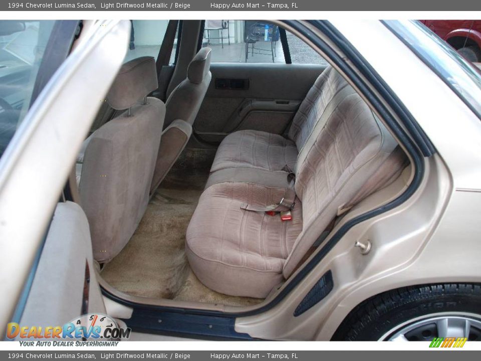 1994 Chevrolet Lumina Sedan Light Driftwood Metallic / Beige Photo #10