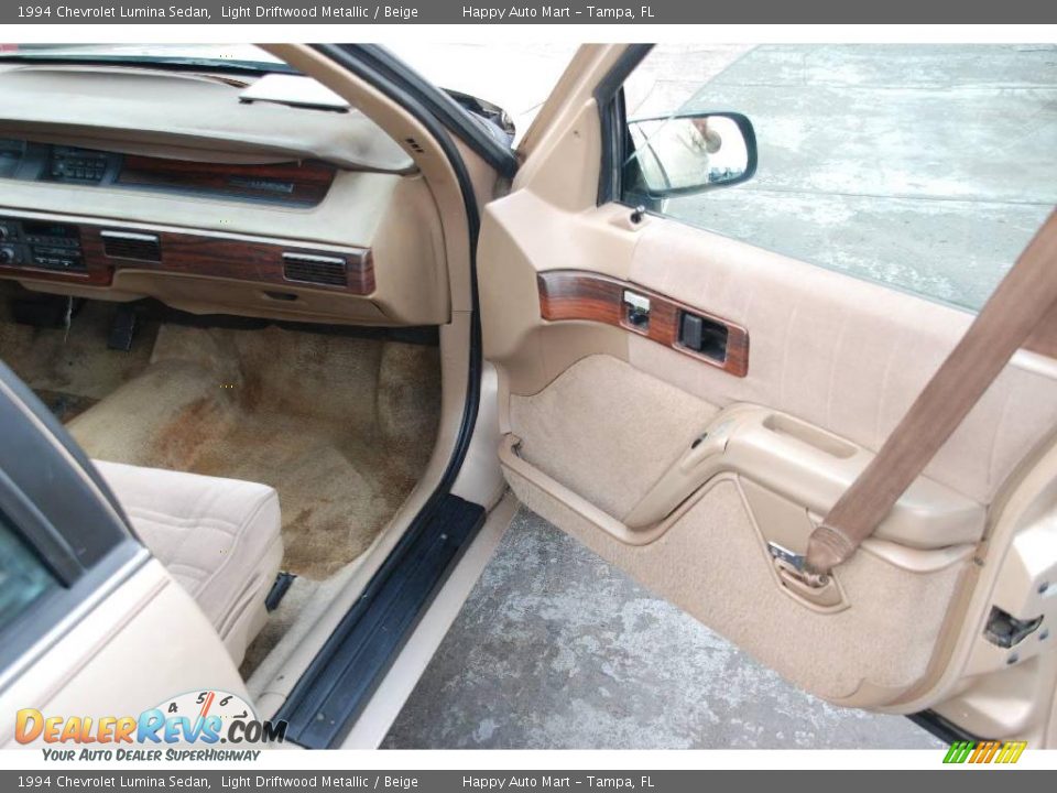 1994 Chevrolet Lumina Sedan Light Driftwood Metallic / Beige Photo #11