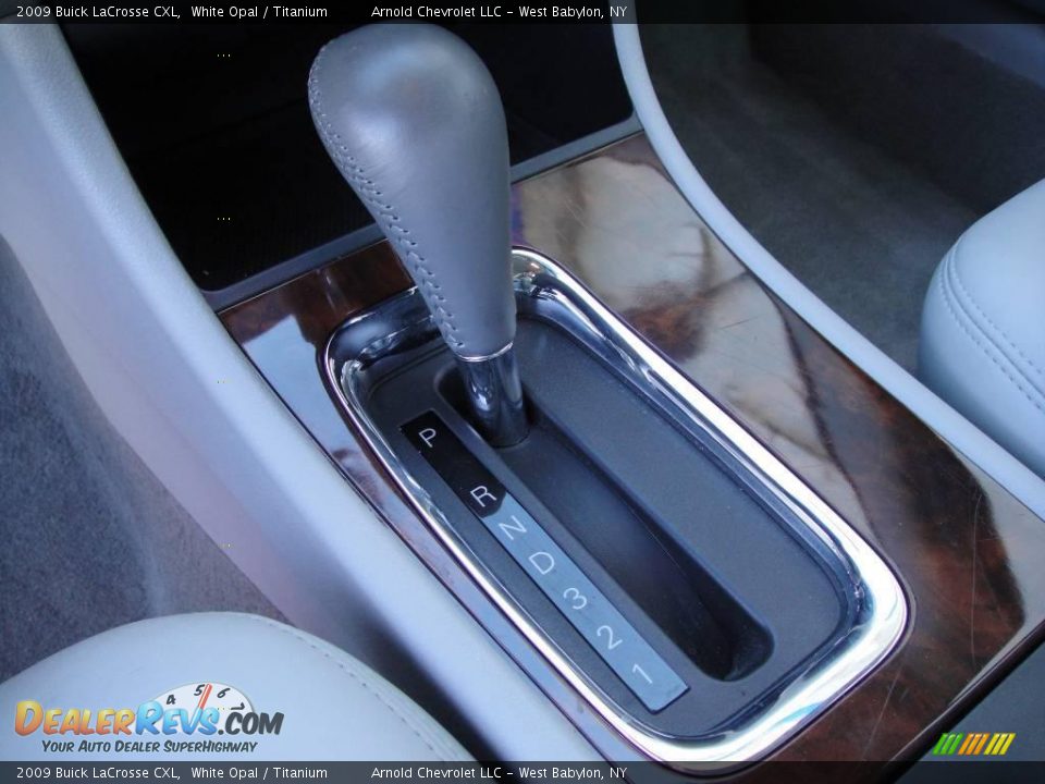 2009 Buick LaCrosse CXL White Opal / Titanium Photo #14