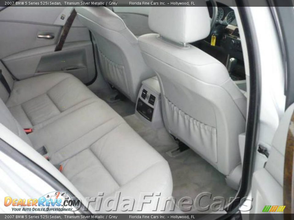 2007 BMW 5 Series 525i Sedan Titanium Silver Metallic / Grey Photo #15