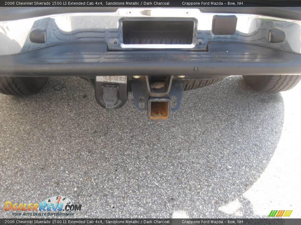 2006 Chevrolet Silverado 1500 LS Extended Cab 4x4 Sandstone Metallic / Dark Charcoal Photo #4