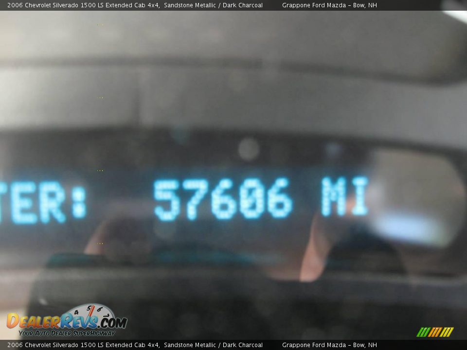 2006 Chevrolet Silverado 1500 LS Extended Cab 4x4 Sandstone Metallic / Dark Charcoal Photo #9