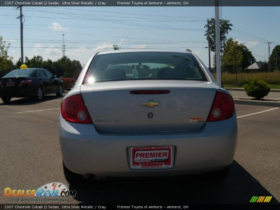 2007 Chevrolet Cobalt LS Sedan Ultra Silver Metallic / Gray Photo #4