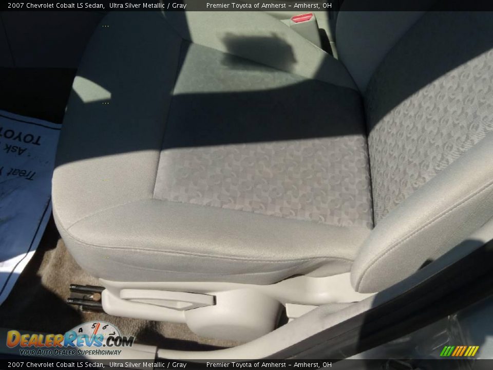 2007 Chevrolet Cobalt LS Sedan Ultra Silver Metallic / Gray Photo #9