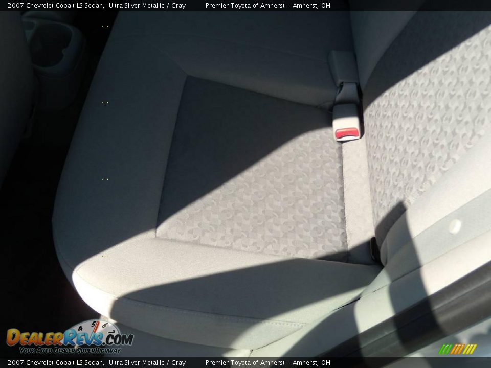 2007 Chevrolet Cobalt LS Sedan Ultra Silver Metallic / Gray Photo #10
