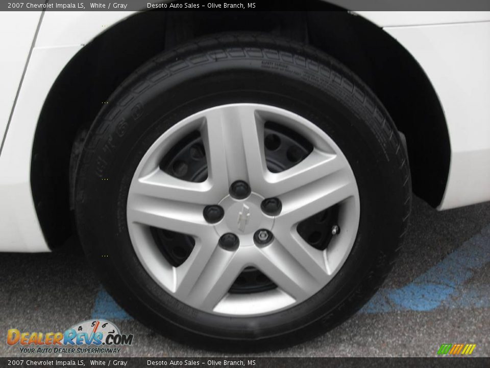 2007 Chevrolet Impala LS White / Gray Photo #17