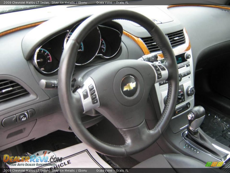 2009 Chevrolet Malibu LT Sedan Silver Ice Metallic / Ebony Photo #17