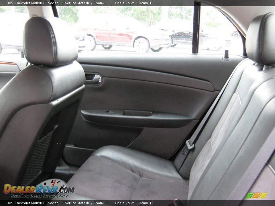 2009 Chevrolet Malibu LT Sedan Silver Ice Metallic / Ebony Photo #21