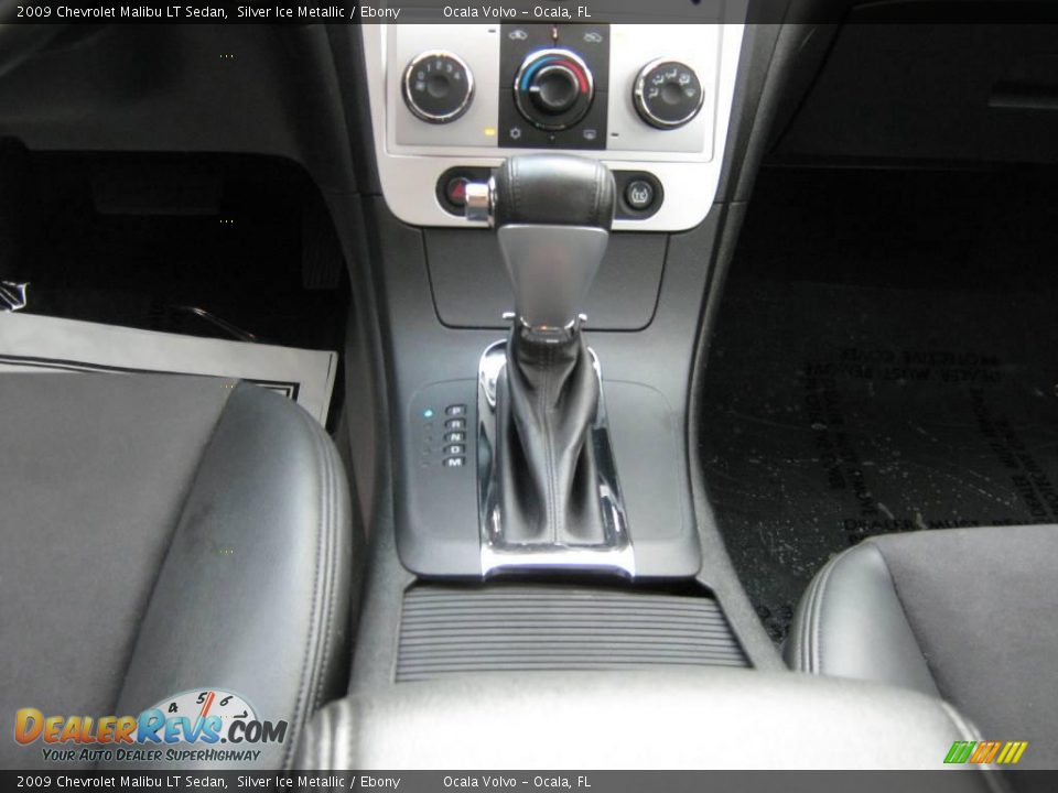 2009 Chevrolet Malibu LT Sedan Silver Ice Metallic / Ebony Photo #24