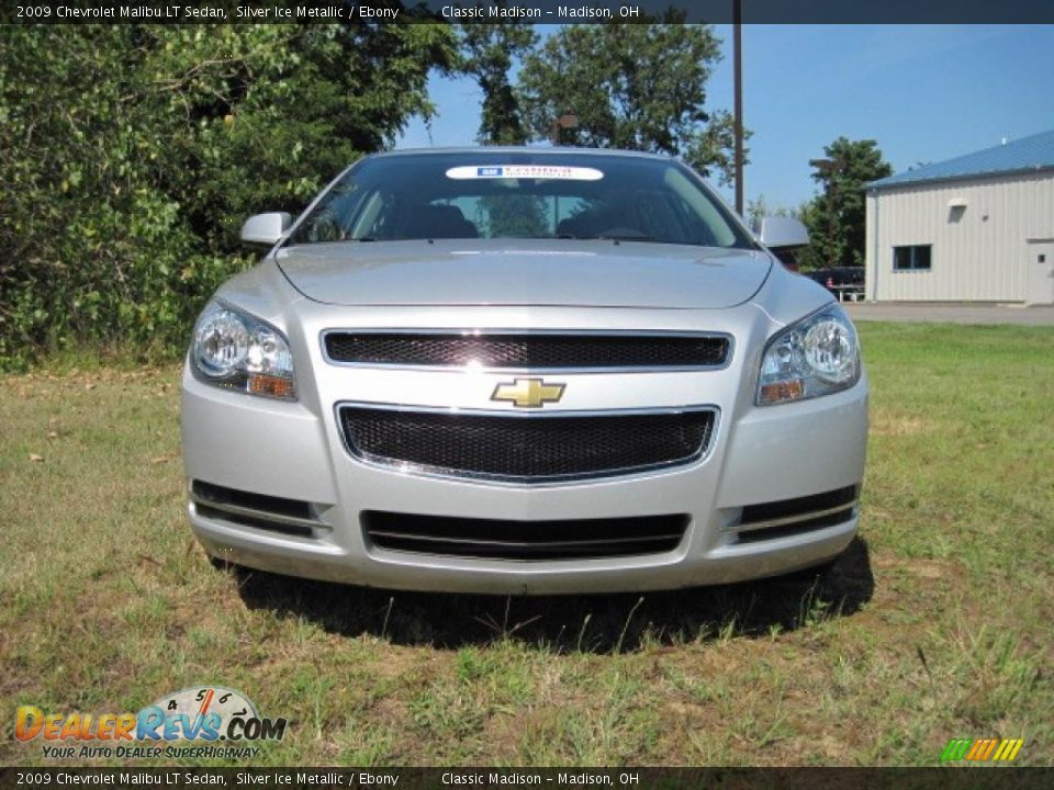 2009 Chevrolet Malibu LT Sedan Silver Ice Metallic / Ebony Photo #2