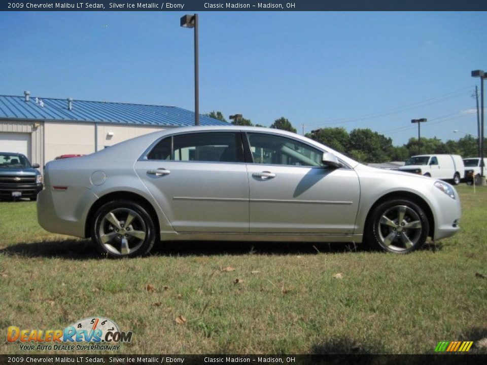 2009 Chevrolet Malibu LT Sedan Silver Ice Metallic / Ebony Photo #4