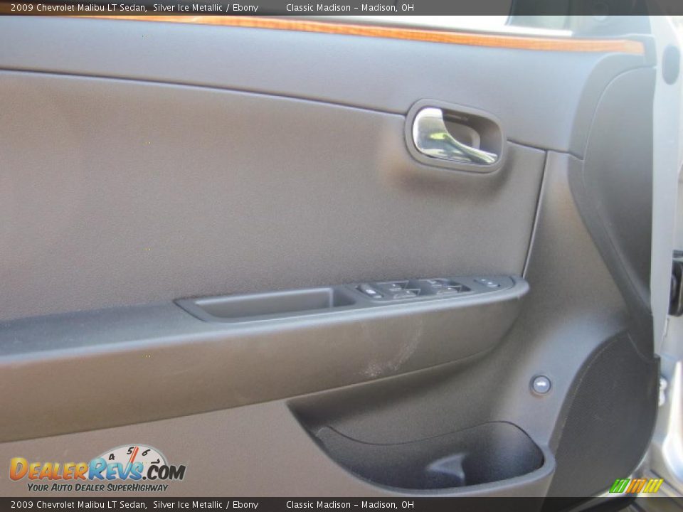 2009 Chevrolet Malibu LT Sedan Silver Ice Metallic / Ebony Photo #11