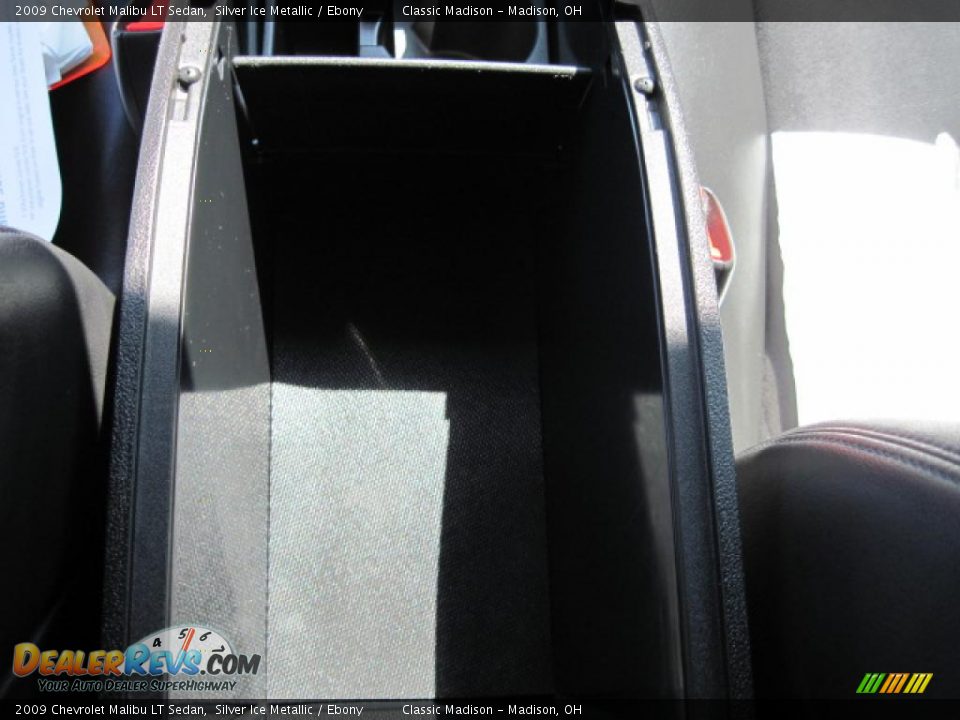 2009 Chevrolet Malibu LT Sedan Silver Ice Metallic / Ebony Photo #27