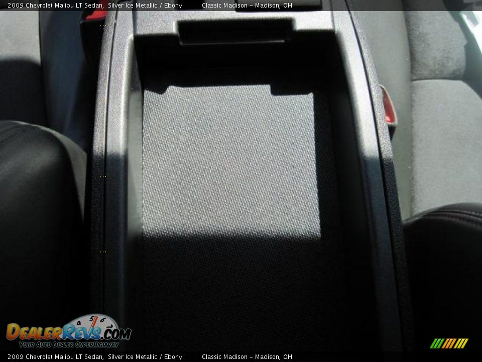 2009 Chevrolet Malibu LT Sedan Silver Ice Metallic / Ebony Photo #28