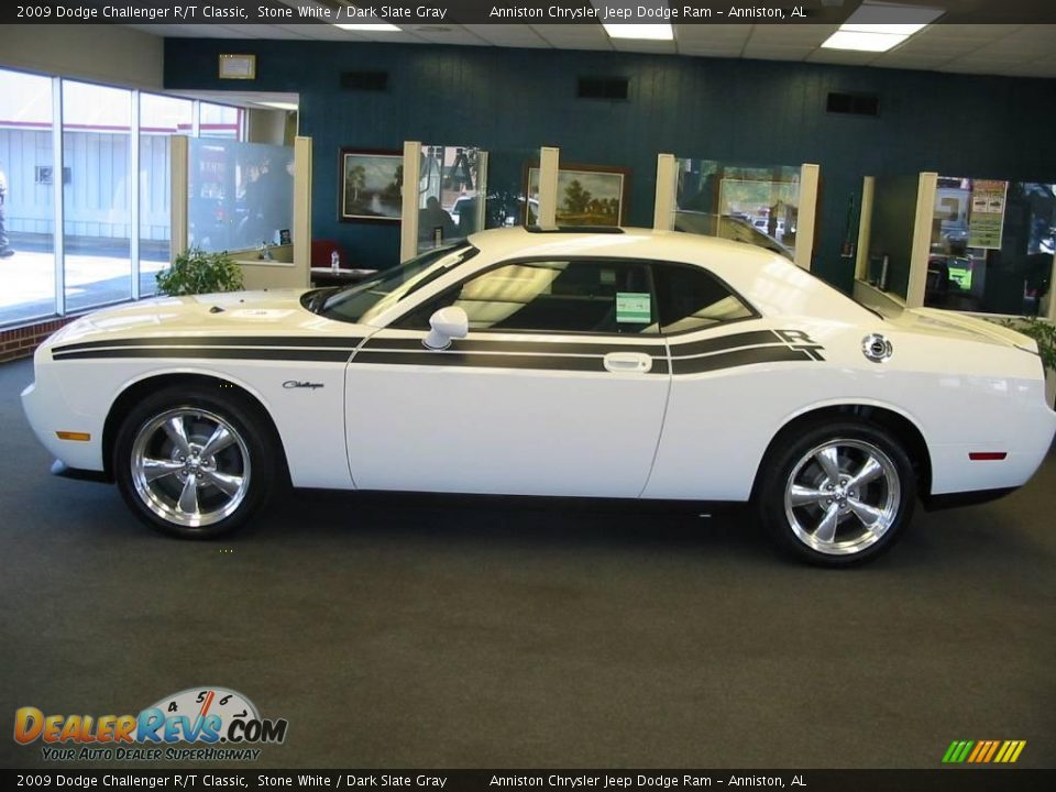 2009 Dodge Challenger R/T Classic Stone White / Dark Slate Gray Photo #2