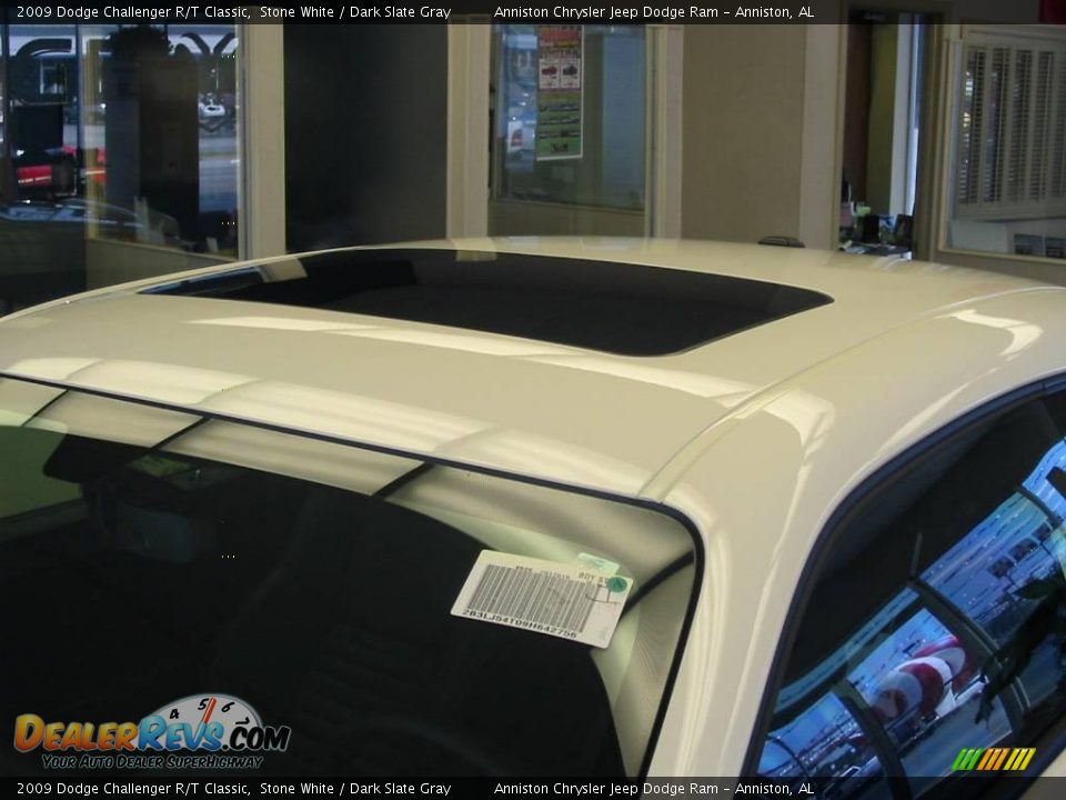 2009 Dodge Challenger R/T Classic Stone White / Dark Slate Gray Photo #7