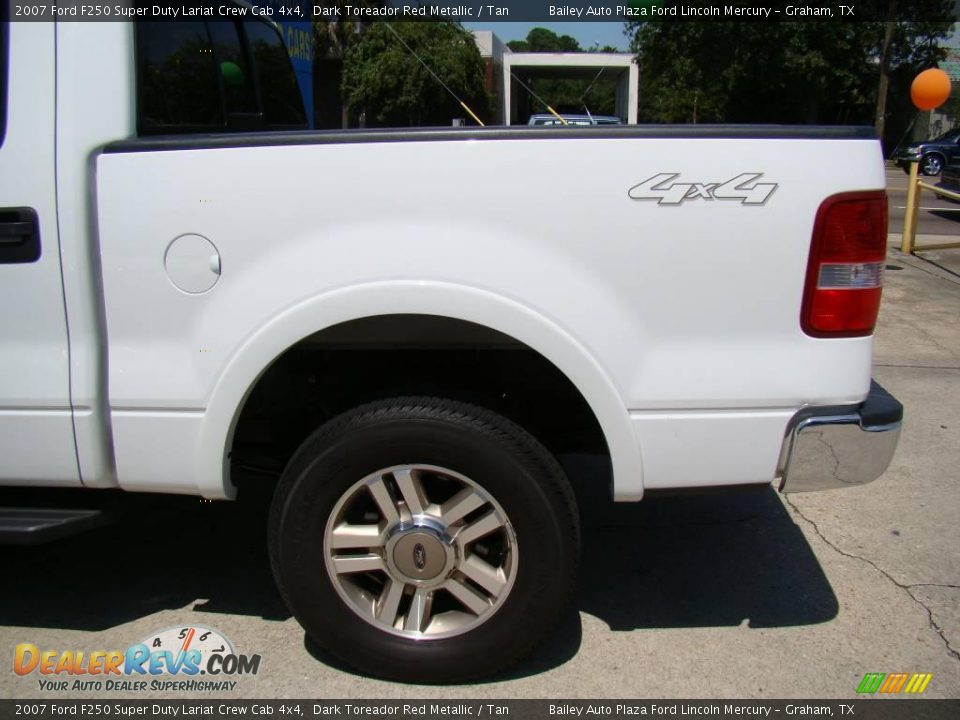 2007 Ford F250 Super Duty Lariat Crew Cab 4x4 Dark Toreador Red Metallic / Tan Photo #32