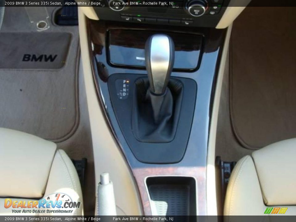 2009 BMW 3 Series 335i Sedan Alpine White / Beige Photo #16