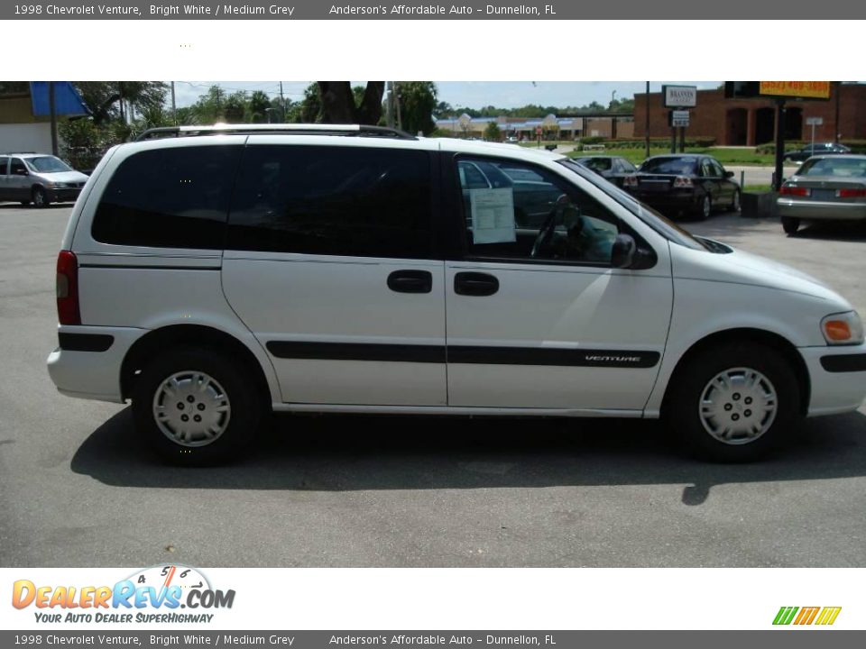 1998 Chevrolet Venture Bright White / Medium Grey Photo #5