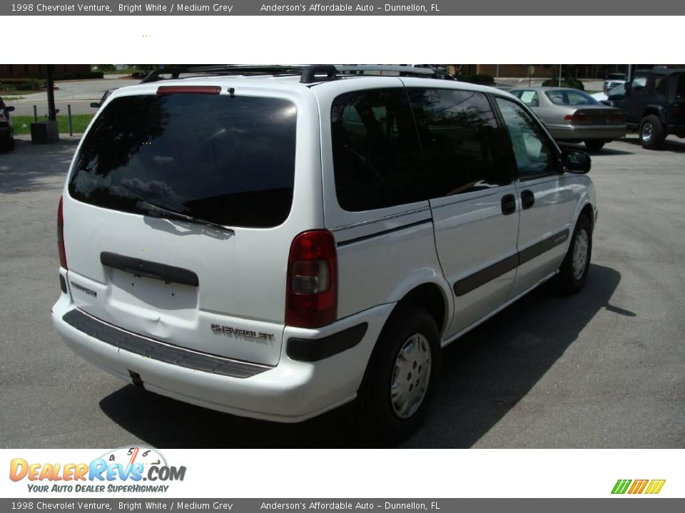 1998 Chevrolet Venture Bright White / Medium Grey Photo #6