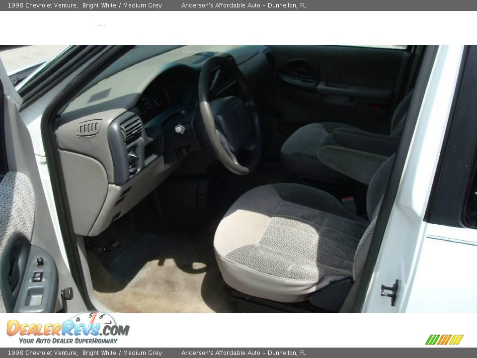 1998 Chevrolet Venture Bright White / Medium Grey Photo #11