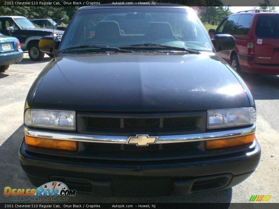 2001 Chevrolet S10 Regular Cab Onyx Black / Graphite Photo #1