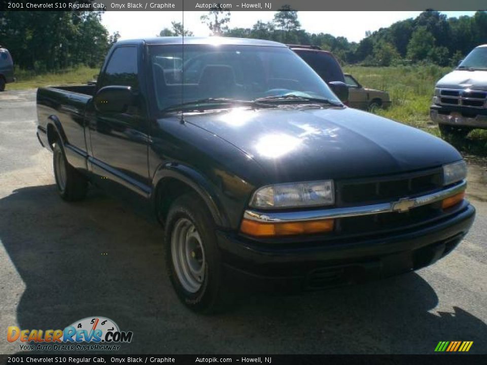 2001 Chevrolet S10 Regular Cab Onyx Black / Graphite Photo #3
