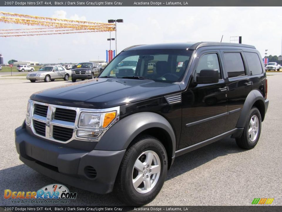 2007 Dodge Nitro SXT 4x4 Black / Dark Slate Gray/Light Slate Gray Photo #7